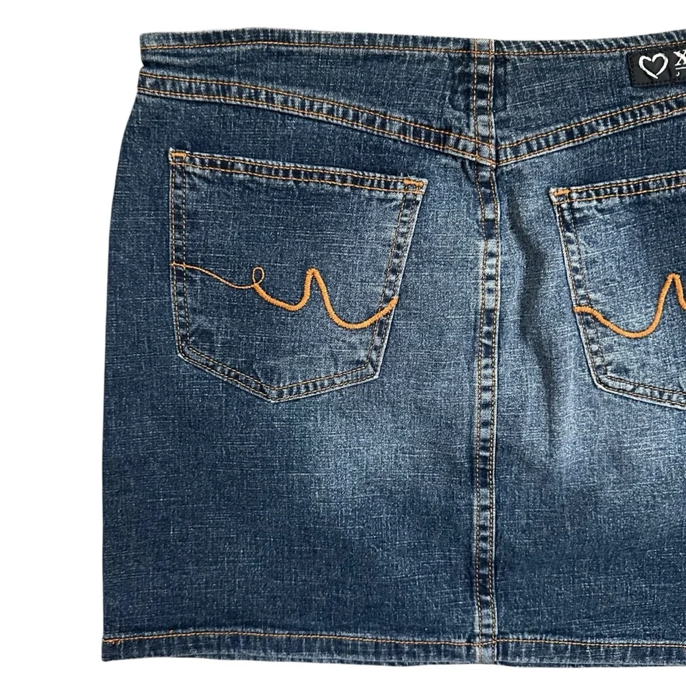 Y2K Xoxo Low Rise Exposed Zipper Dark Wash Faded Denim Mini Skirt Size 5/6 JR